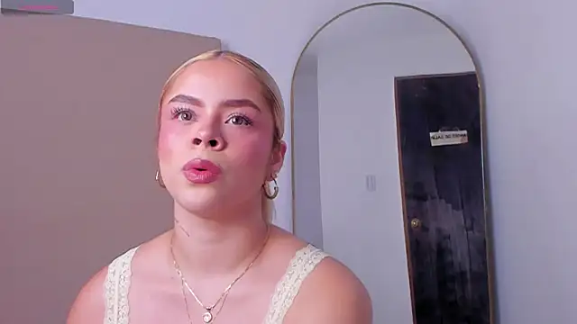Alesssia Moon online show from 06/30/26, 01:45