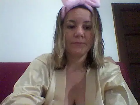 AllisonLove2 online show from 06/10/26, 02:45