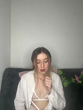 Sarisloves online show from 06/17/26, 01:08