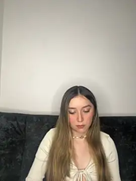 Sarisloves online show from 07/23/26, 12:24
