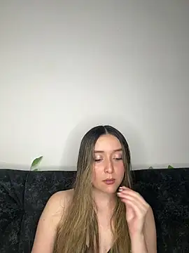 Sarisloves online show from 07/31/26, 04:12