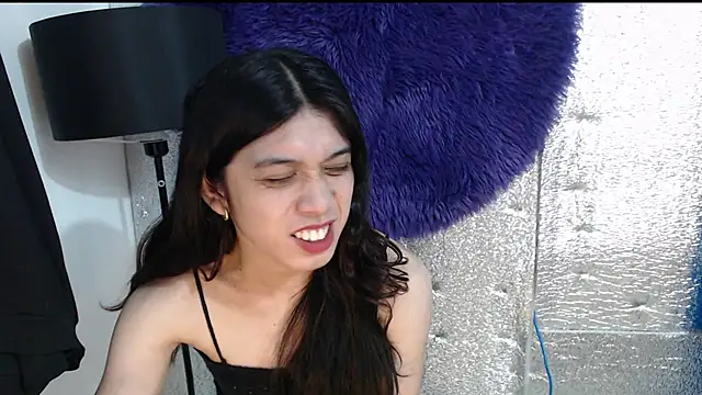 RoseAmarie online show from 05/18/26, 04:46