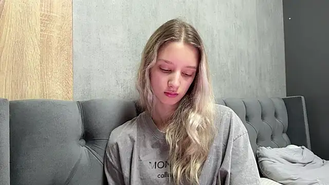 Snapshot of Tiffany_Blom chatting on 05/10/26, 07:13 Tiffany Blom online show from 05/10/26, 07:13