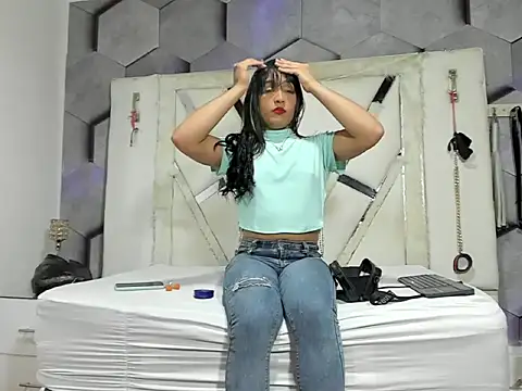 RoussJimenez online show from 05/13/26, 02:42