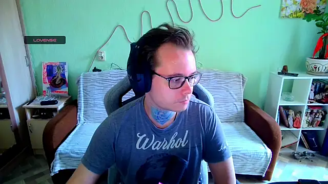 MeLanXolik online show from 06/13/26, 10:57