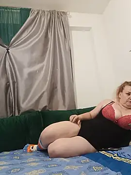 JuliaBestX online show from 06/06/26, 10:47