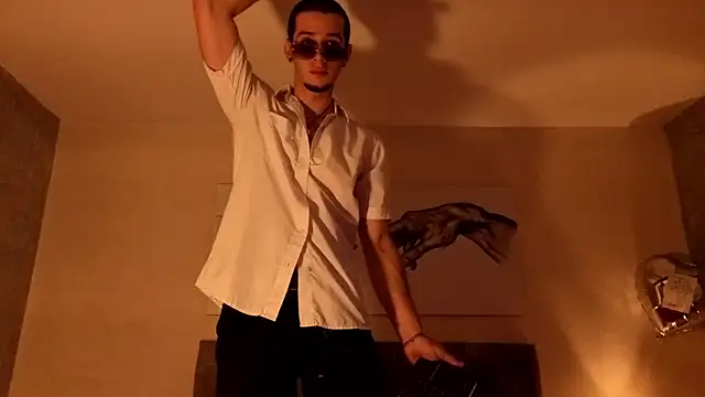 isaacblaze  online show from 05/21/26, 03:57