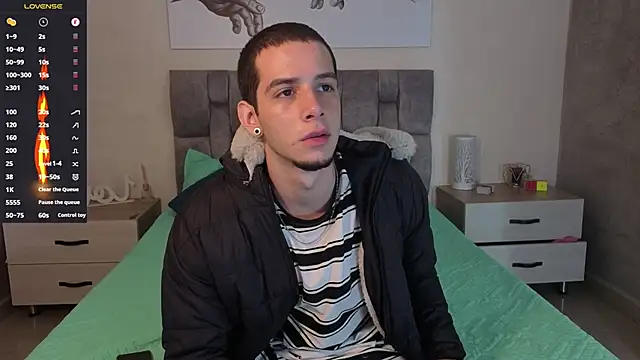 isaacblaze  online show from 06/02/26, 03:52