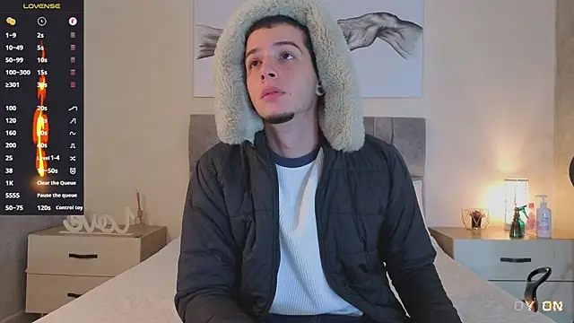 isaacblaze  online show from 07/01/26, 03:41