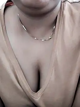 Snapshot of Your-Cherry chatting on 05/18/26, 01:24 Your-Cherry online show from 05/18/26, 01:24