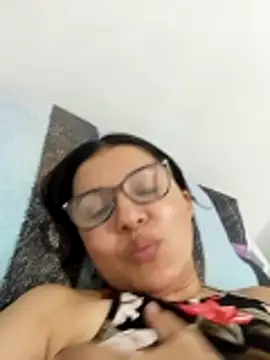 Snapshot of Casandra_inthemorning chatting on 05/17/26, 04:21 Casandra inthemorning online show from 05/17/26, 04:21