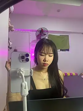 Lov3lily online show from 06/06/26, 05:23