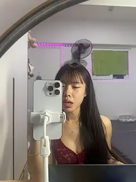 Lov3lily online show from 06/07/26, 10:02