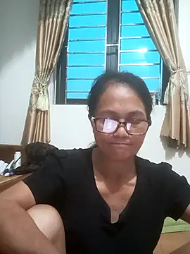 Vieekee online show from 06/18/26, 10:25