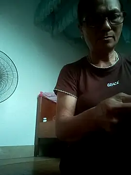Vieekee online show from 07/20/26, 10:39