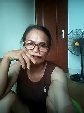 Vieekee online show from 07/30/26, 10:14
