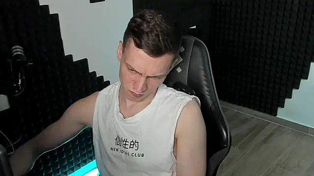 More than friend online show from 06/03/26, 02:19
