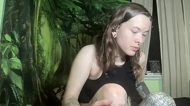 mo0ngoddess online show from 12/05/25, 05:05