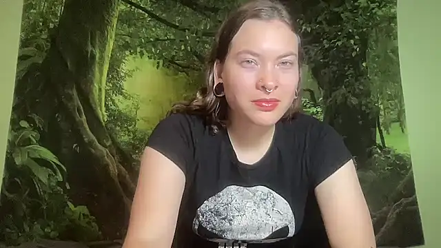 Snapshot of mo0ngoddess chatting on 07/02/26, 03:23 mo0ngoddess online show from 07/02/26, 03:23