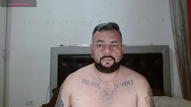 Snapshot of perverseveteranmanxxx chatting on 03/04/26, 04:29 perverseveteranmanxxx online show from 03/04/26, 04:29