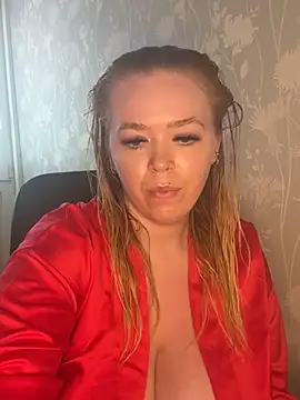 Snapshot of Heyitskaylaxo chatting on 05/19/26, 01:39 Heyitskaylaxo online show from 05/19/26, 01:39