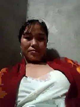 Snapshot of lucat998 chatting on 05/11/26, 02:45 lucat998 online show from 05/11/26, 02:45