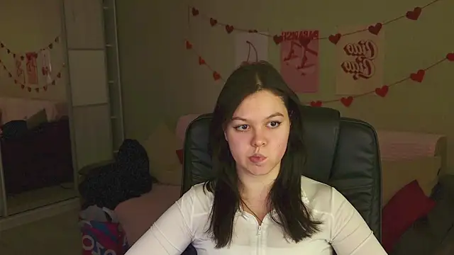 DelarySong online show from 05/17/26, 08:49