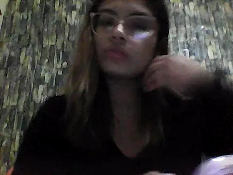 BabyCinnamon1 online show from 06/11/26, 02:53
