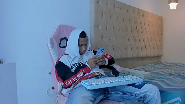 Supreme Badboy online show from 06/11/26, 02:53