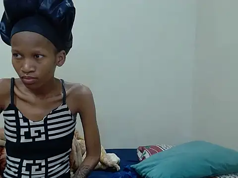 BubblesXXX3 online show from 05/13/26, 08:27
