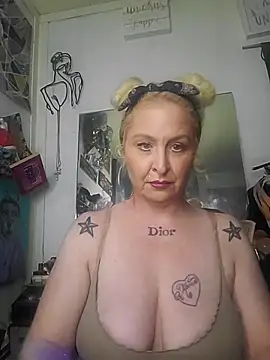 NutNmyGUTdaddy online show from 06/18/26, 10:09