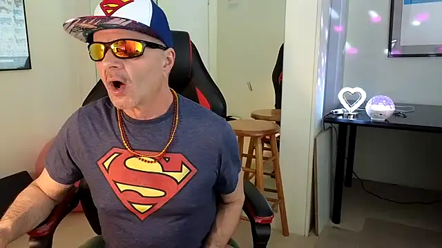 hotdadbod online show from 12/29/24, 09:20