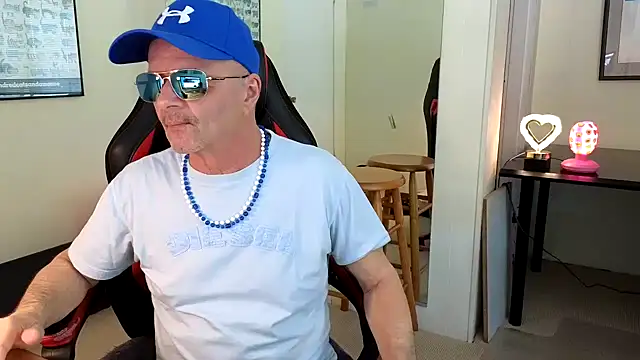 hotdadbod online show from 01/16/25, 09:40