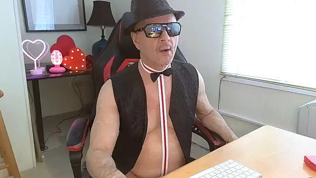 hotdadbod online show from 02/14/25, 09:21