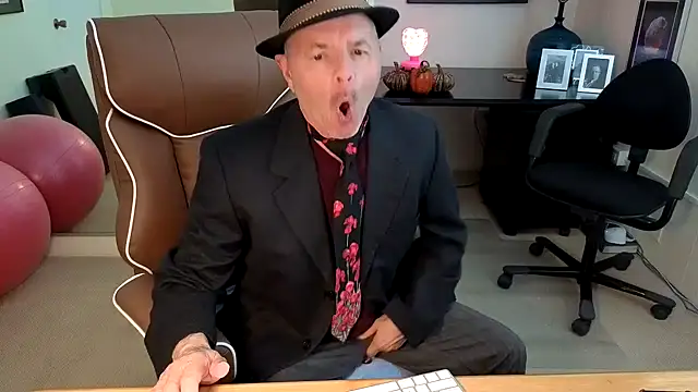 hotdadbod online show from 11/07/25, 09:37