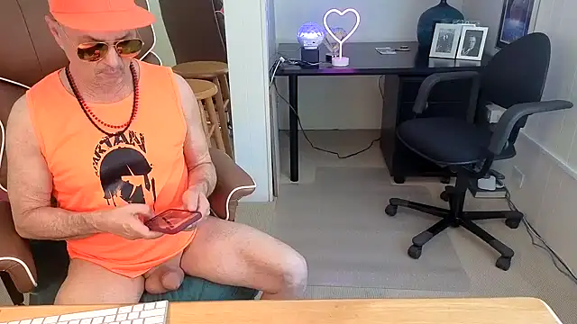 hotdadbod online show from 02/02/26, 09:24