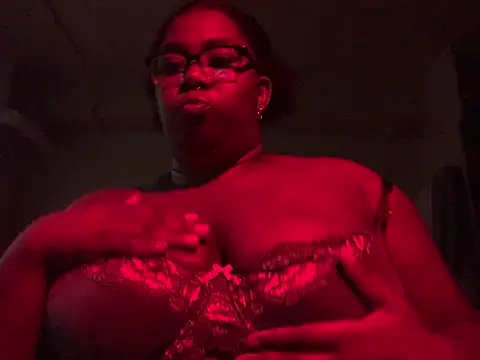 chocolateslut213 online show from 06/07/26, 01:21