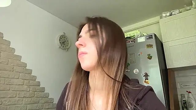 ZaraGuyette online show from 05/27/26, 12:02