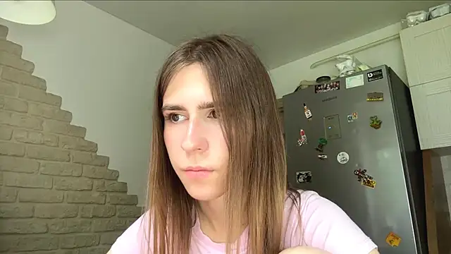 ZaraGuyette online show from 06/10/26, 03:11