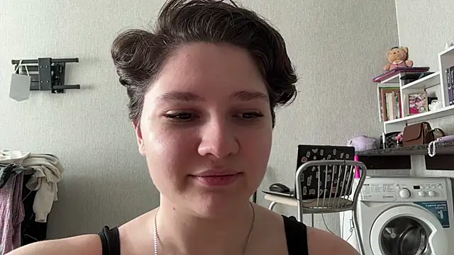LizCumens online show from 05/15/26, 11:01