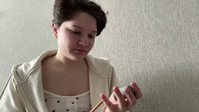 LizCumens online show from 05/22/26, 12:07