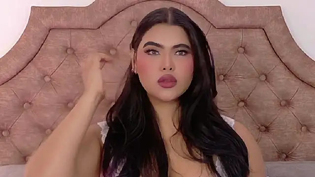 SophiaCollinss online show from 06/17/26, 07:59