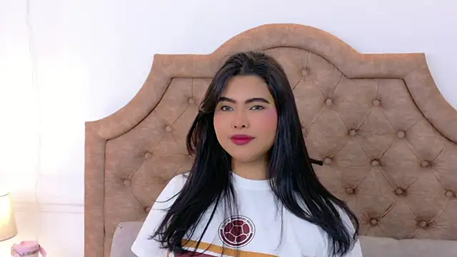 SophiaCollinss online show from 06/27/26, 08:03