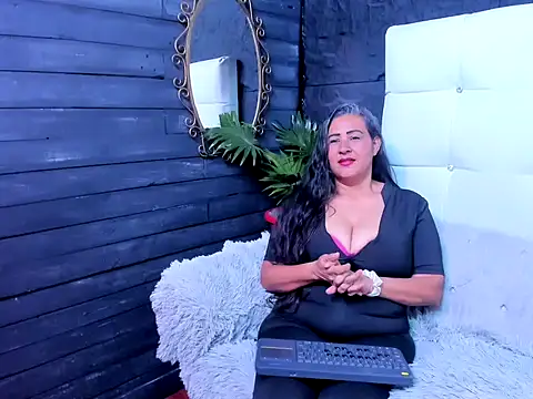 Victoria kyler online show from 05/13/26, 02:47