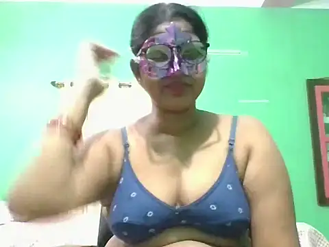 Kavya17 online show from 06/30/26, 03:40