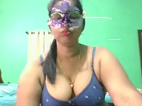 Kavya17 online show from 07/23/26, 02:37