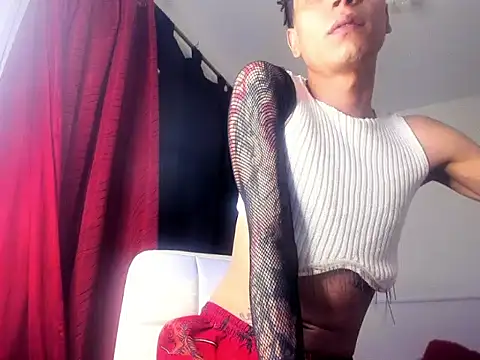 LATIN XMENAXXX online show from 06/12/26, 06:01