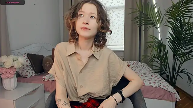 EstellaZion online show from 05/29/26, 06:22