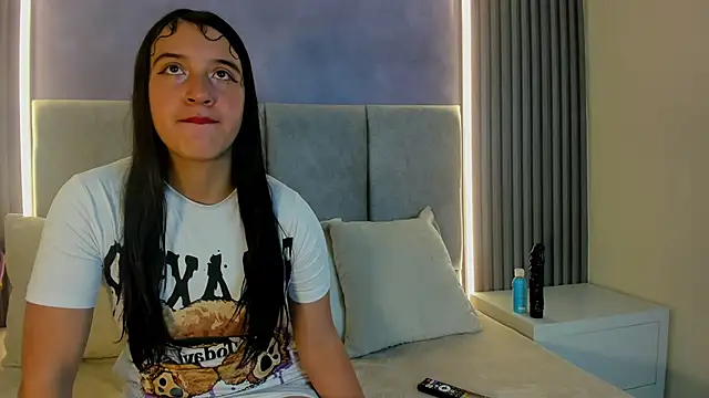 Abigail Aura online show from 05/25/26, 01:17