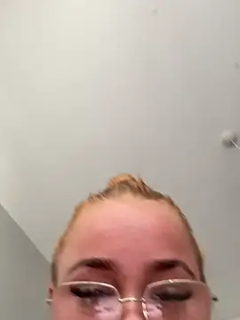 miaflowerxx online show from 07/07/26, 12:20